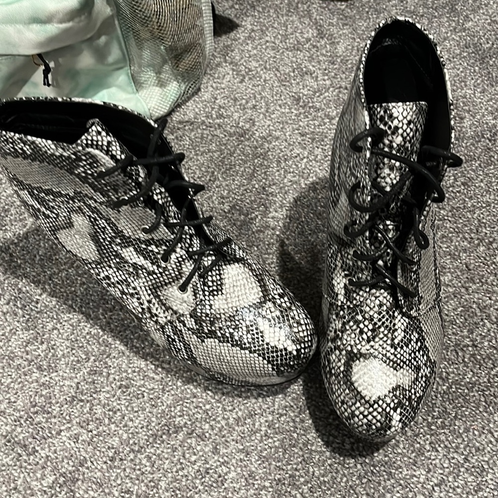 Womens booties